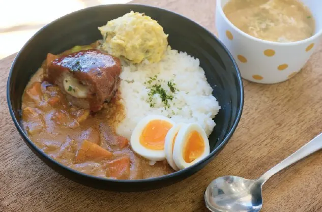手作りのお昼ご飯（カレー）