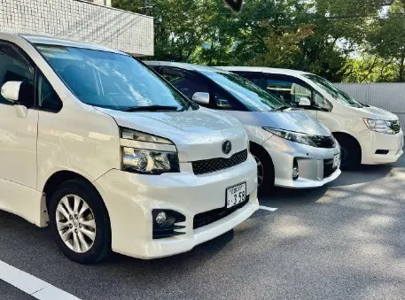 送迎用の車